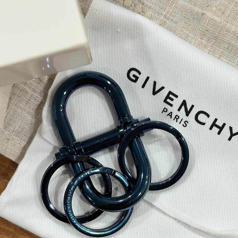 GIVENCHY 3 RING SPRING LOCKING CARABINER KEYRING - MIDNIGHT METALLIC BLUE - NEW